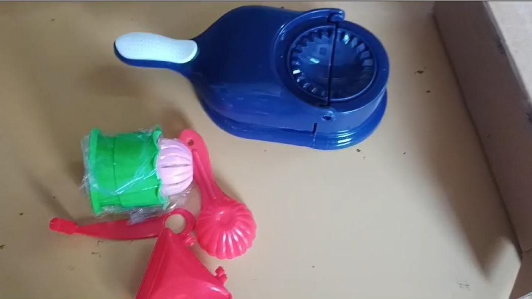 3 in 1 Puri Maker + Free 4 Pcs Snack Maker.