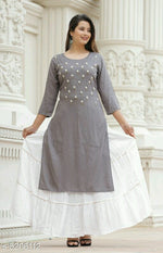 Load image into Gallery viewer, Trendy Women Kurta Set.
