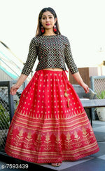 Load image into Gallery viewer, Charvi Sensational Women Kurta Sets.
