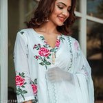 Load image into Gallery viewer, Women&#39;s Pure White Floral Printed Kurta Pant Set With Dupatta
