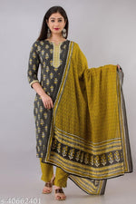 Load image into Gallery viewer, Stunning Kurta Dupatta And Bottom Set
